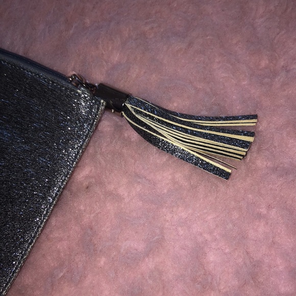 Nine West Hand Wallet/ Makeup Bag - Picture 3 of 9